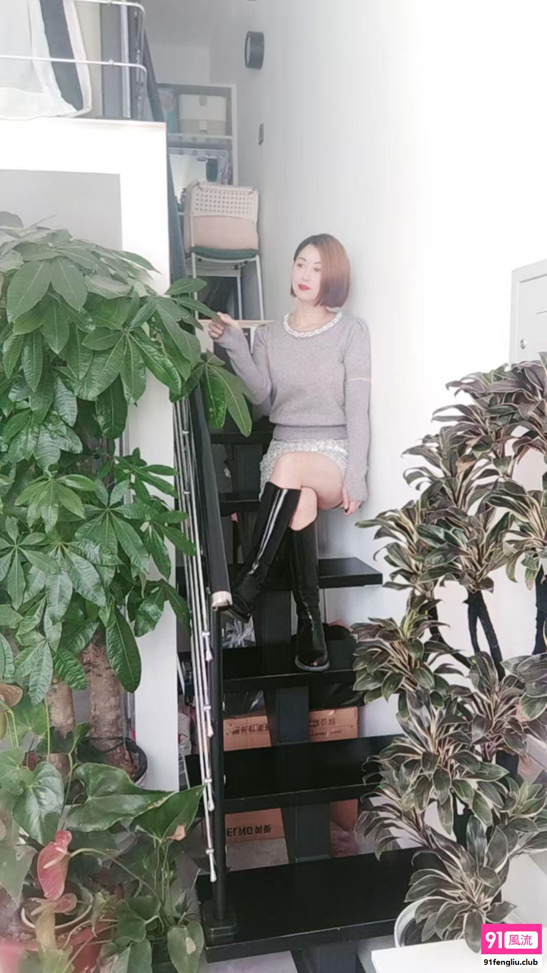 劲松气质短发少妇